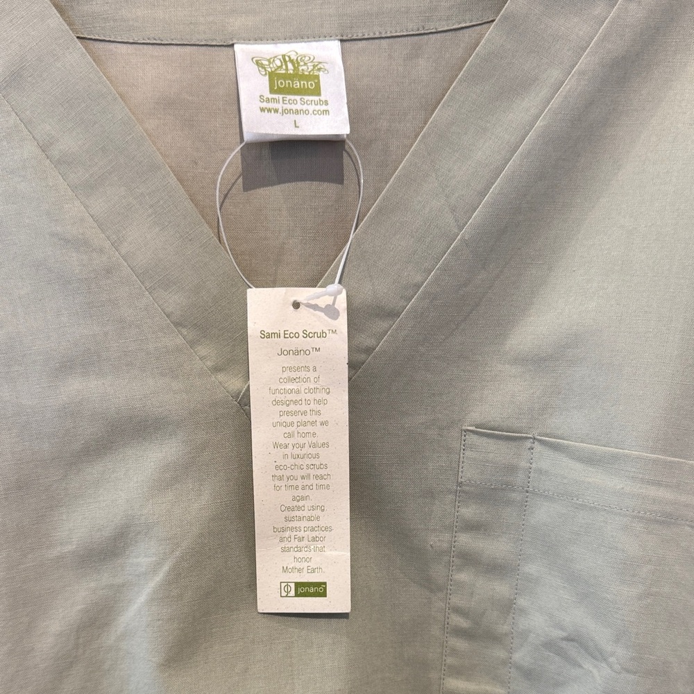 Jonano Eco Scrubs - Organic Cotton Sage Green V-Neck Top - Women’s Large - NWT - Picture 2 of 4